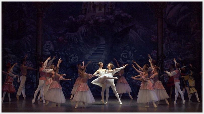 EL CASCANUECES Ballet de San Petersburgo en el Teatro de la luz Philips Gran Vía