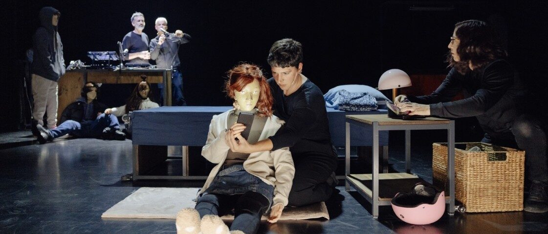 ADOLESCENCIA INFINITA en el Teatro Abadía - Madrid Es Teatro
