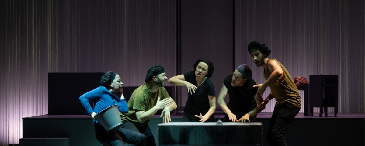 EL DRAGÓN DE ORO en el Teatro del Abadía - Madrid Es Teatro