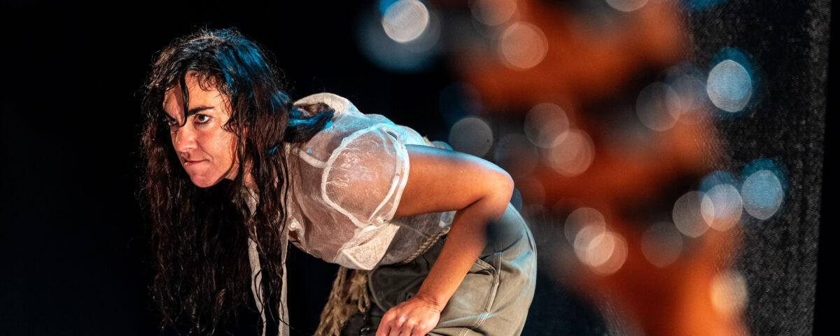 PERRA CIMARRONA en el Teatro de la Abadía - Madrid Es Teatro