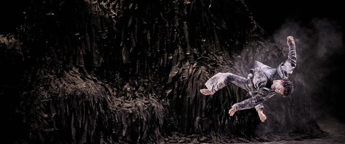 Baro d`evel QUI SOM? en el Centro Danza Matadero - Madrid Es Teatro
