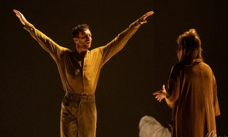 Juan Carlos Avecilla PASAJE en el Centro Matadero Danza - Madrid Es Teatro
