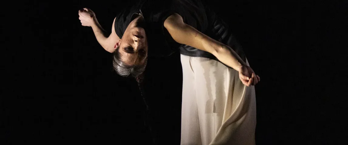 Sara Jiménez AVE DE PLATA en el Centro Danza Matadero - Madrid Es Teatro